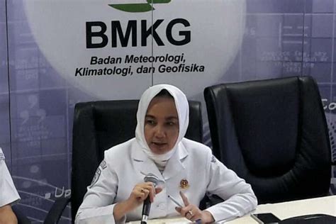 13 wilayah berpotensi dilanda hujan lebat yang dapat disertain angin kencang dan petir. BMKG Bilang, Iklim dan Cuaca juga Pengaruhi Penyebaran ...