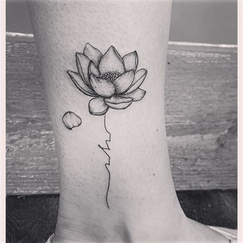 Lotus Flower Memorial Tattoo Flower Tattoo Name Flower Tattoo