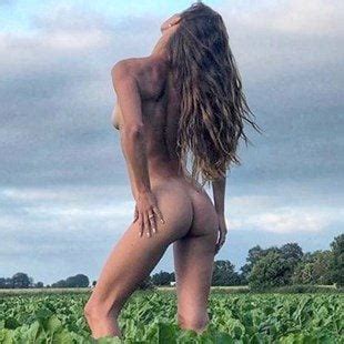 Nina Agdal Goes All In On Her Naked Ass Hot Sex Picture
