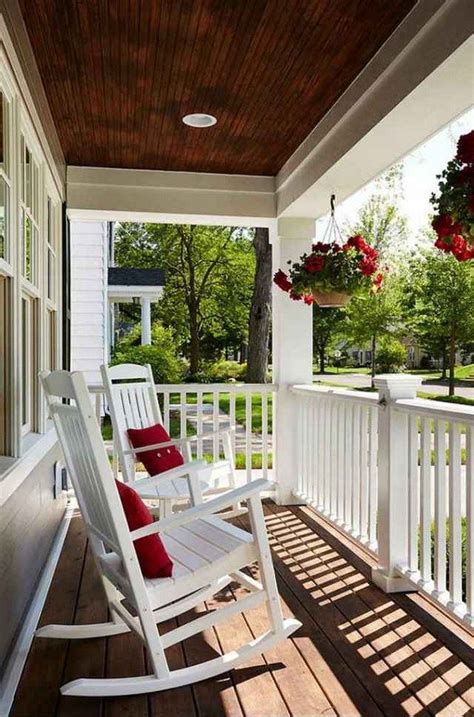 29 Beautiful Front Porch Decorating Ideas Page 6 Of 29 Front Porch