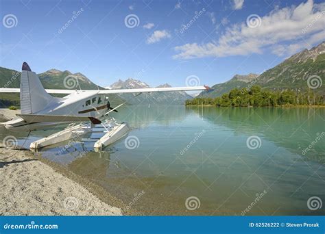 Float Plane On A Wilderness Lake Stock Photo Image Of Float Alpine