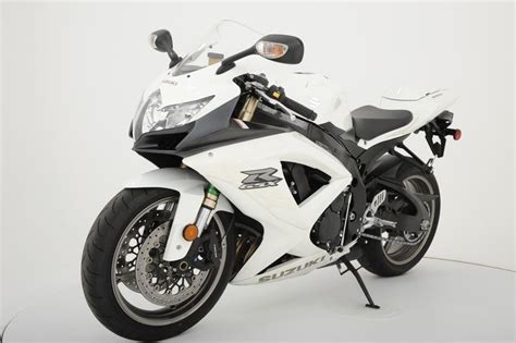 So it just clicked over to a year of owning pearl and thought i would do a review of her for anyone that wants to get a super sport and how she is so. 2009 Suzuki GSX-R 600