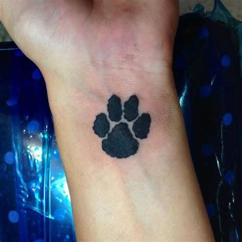Dog Paw Print Tattooed By Carrie Olson Pawprint Dogs Tattoos Paw