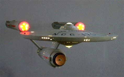 Polar Lights 1350 Scale Star Trek Uss Enterprise Ncc 1701 November