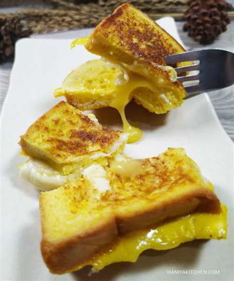 Pergi ke kedai cop dan maklumkan saya nak buat cop untuk buka akaun bank. Cara Membuat Roti Lapis Lipat Telur Keju | One Pan Egg Toast - Haniya Kitchen
