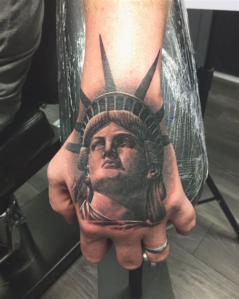 Lady Liberty New York City Hand Tattoo New York Tattoo Hand Tattoos