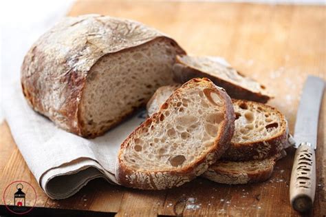 Pane con lievito madre secco. Pane con lievito madre secco - L'arte del recupero