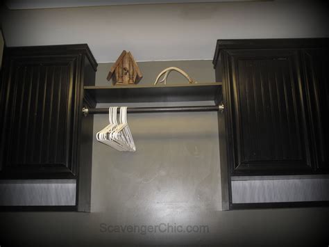 This is a very thin wood veneer that will come to you in a 2×8 foot roll. Refacing Laminate and Oak Cabinets DIY - Scavenger Chic