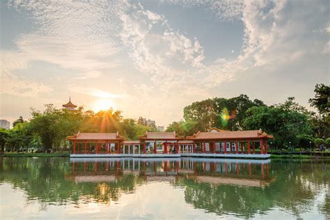 Taman Cina Singapura Foto Stok Unduh Gambar Sekarang Agama Buddha