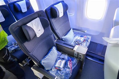 Review Ba World Traveller Plus On The Refurbished 777