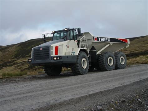 Drama masih berlanjut dan samakin menggila, truk banci kandas saat mencoba nanjak di sitinjau lauik. Terex TA35 articulated dump truck | Articulated trucks ...