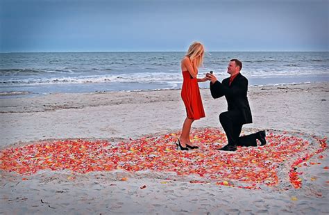12 Most Romantic Engagement Proposal Ideas In Pictures Uberoom