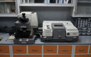 Diamond testers work on the principle that gemstones and diamonds each conduct a different amount of heat. Chemical Analysis - Stolk Labs