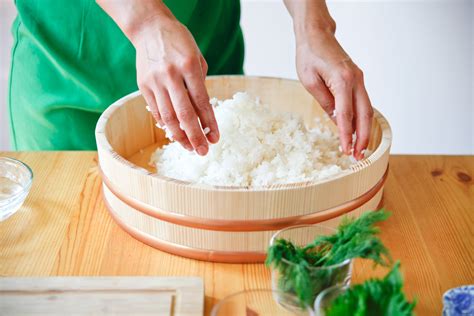 Perfect Japanese Steamed Rice Recipe — Yukis Kitchen