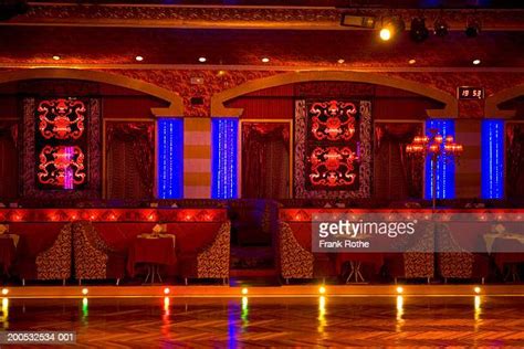 Nightclub Floor Photos And Premium High Res Pictures Getty Images