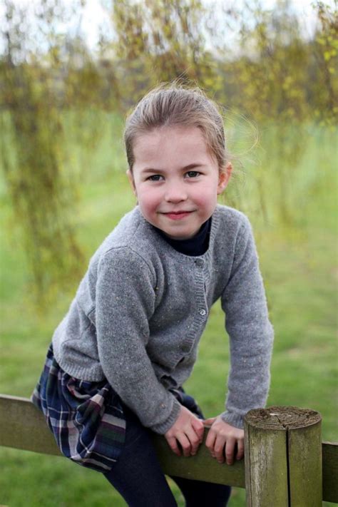 Und auch in sachen disziplin, fleiß und tierliebe kommt die princess royal ganz nach ihrer mutter New photos of Princess Charlotte released ahead of her 4th ...