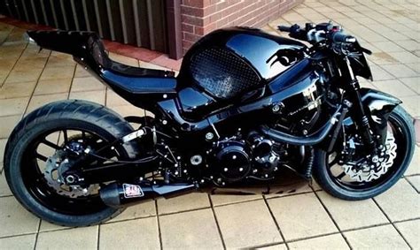 Suzuki hayabusa 2012 low milage 1400km it looks zero. #Suzuki #GSX-R 1300 #Hayabusa | Street fighter motorcycle ...