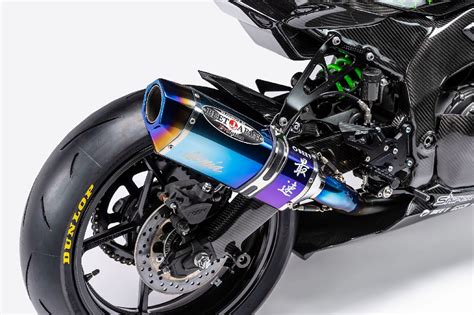 Tampang sangar ala moge lawas, jeroannya honda tiger 2000. Galeri Foto Modifikasi Kawasaki ZX25R Racing, Siap Balap ...
