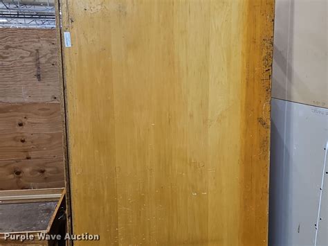 Furniture in Topeka, KS | Item NE9504 for sale | Purple Wave