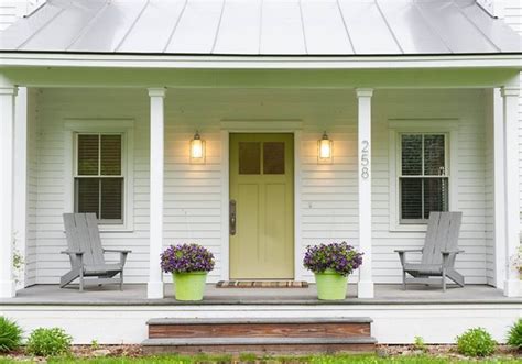 Farmhouse Porch Summer Living At Its Best Town And Country Living