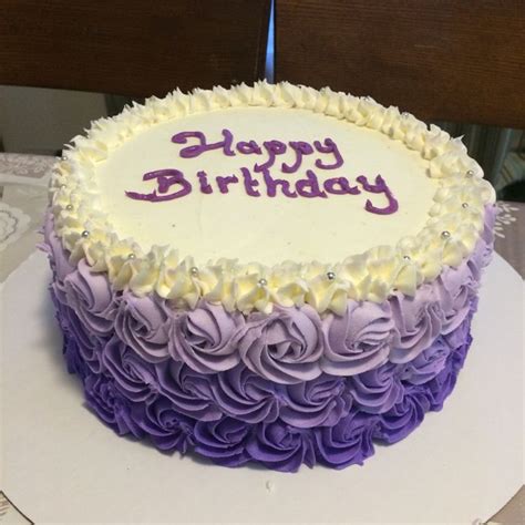 Perfect for birthdays or a special event. Cakes Decorating Ideas | Simple birthday cake