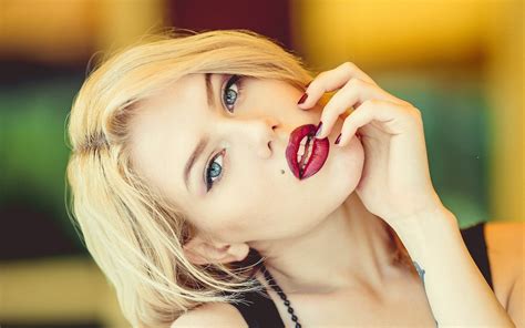 Wallpaper Face Women Model Blonde Long Hair Blue Eyes Glasses Red Lipstick Fashion