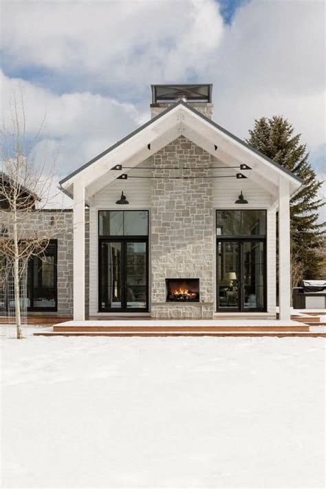 38 Modern Farmhouse Exterior Designs Page 33 Home Addict