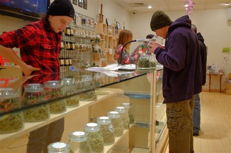 In 2 States, Corner Cannabis Store Nears Reality - The New York Times