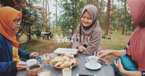 Suri rumah hanya dibenarkan memilih satu (1) insentif sahaja pada satu masa. Suri Rumah Tak Ada GAJI Tapi Ada Cara Untuk Bersedekah ...
