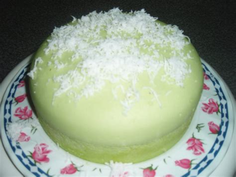 1 cawan air daun pandan. Chantique Cupcakes: kek kukus pandan & kek kukus pelangi
