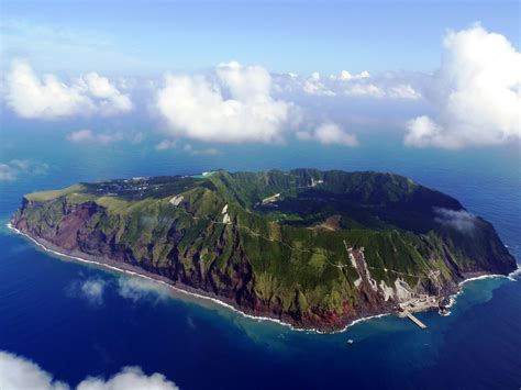 Is generally regarded as high season. Faszinierendes Aogashima - Vulkandorf in Japan