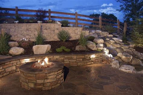 It has a smooth, wide surround that gently reflects the light. Quiet Corner:Outdoor Fire Pit Seating Ideas - Quiet Corner