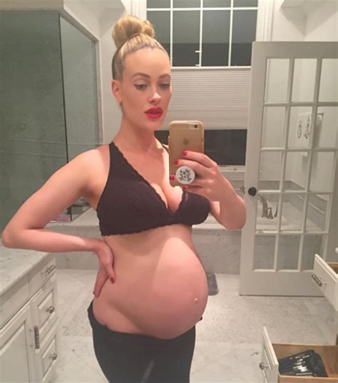 Peta Murgatroyd Bares Her Baby Bump In Lingerie Inside Her Rd Trimester E News