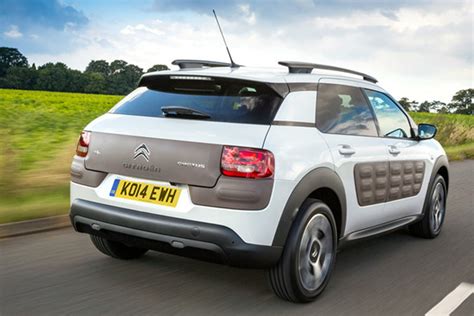 Ver review del citroën c4 cactus. Citroen C4 Cactus 1.6 BlueHDi Flair launch report - Car Keys