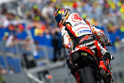 Very pleased to announce from in 2021 i am part of the ixon family and deeply honored to become a ixon asia brand ambassador ! 中上貴晶「可能ならばトップ5、6にチャレンジしたい」 | MotoGP™