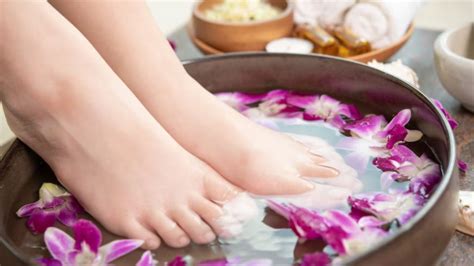 Benefits Of A Foot Soak Relax And Soothe Tired Feet Suing This Remedy