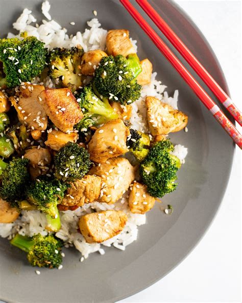 And this hibachi style chicken with magic mustard sauce. Hibachi Chicken & Broccoli Recipe | Kitchen Swagger