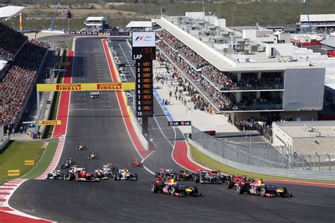 Race Start Climb To Turn 1 Usgp At Circuit Of The Americas 2012
