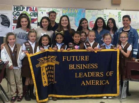 Fbla Club Shares Leadership Skills With Girl Scouts Community