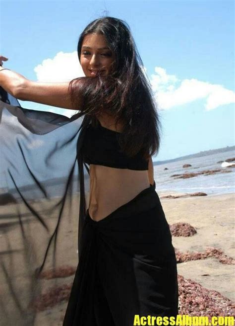 Pin By Dinesh D On Bhumika Chawala South Indian Actress Indian Actresses Waist Photos
