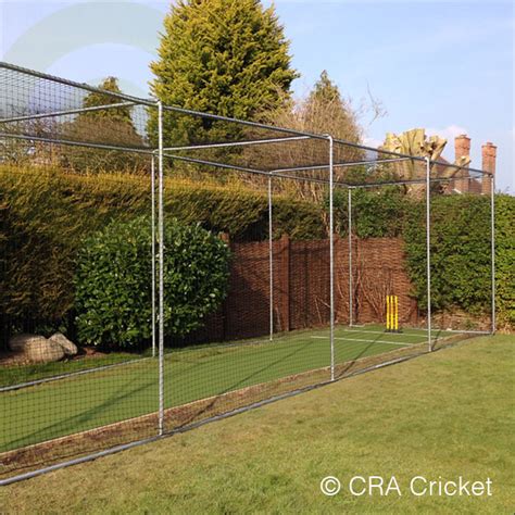 Outdoor Senior Enclosed Cricket Practice Area Pitch And Cricket Batting