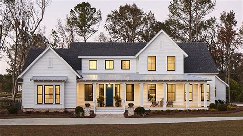 Maybe you're an empty nester, maybe you are downsizing, or maybe you just love to feel snug as a bug in your home. Whiteside Farm - | Southern Living House Plans