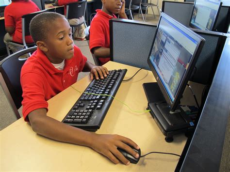How A Federal Prize May Push More Schools To 'Blend' Computer ...