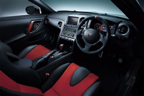 Dm for cheap promotion/ads/shoutout ⬇️ shop now ⬇️ premiumcarbonfiber.com/collections/gtr?aff=41. Nissan GT-R Nismo - Car Body Design
