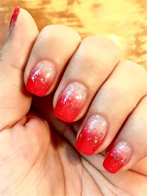 Raspaw Red And White Ombre Gel Nails