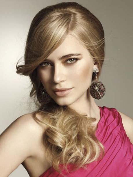 A cool idea is to incorporate braid elements into the hairstyle, or just make a side swept braid. Side swept bridal hairstyles