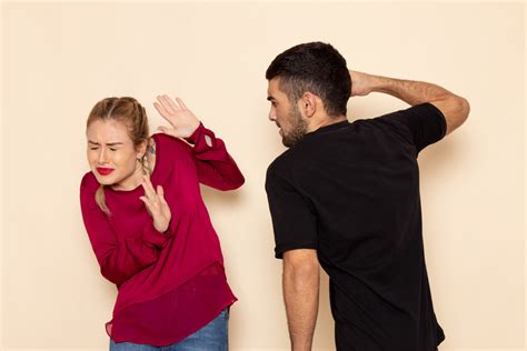 7 señales de violencia en la pareja Te Queremos Escuchar psicólogos