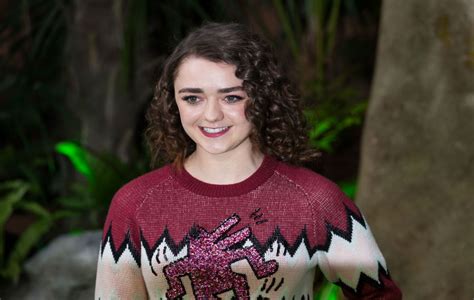 Julia and maisie 01 4k; Here's what Maisie Williams will be doing after Game of ...