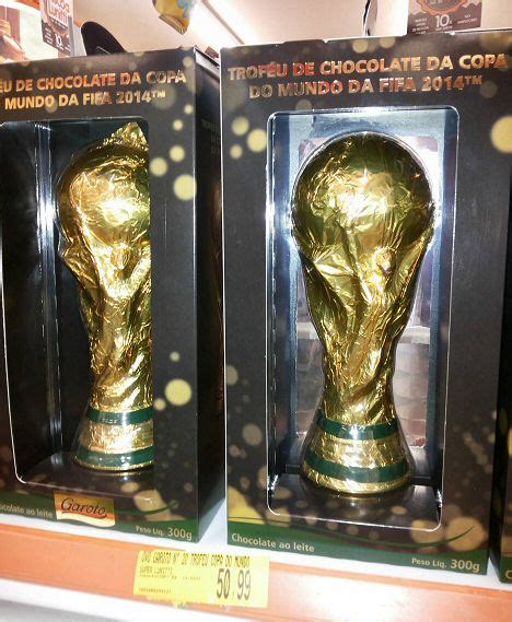 Dekoriert und mehrlagig gegossen in liebevoller lausitzer handarbeit. WM-Pokal in Brasilien bereits als Schokolade erhältlich ...