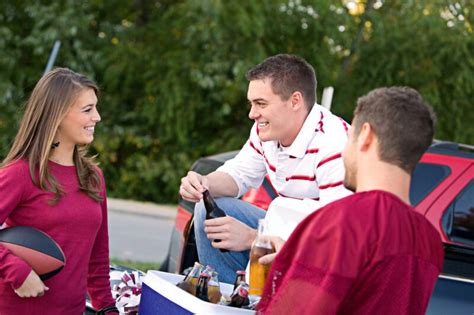 a guide to hosting the ultimate tailgate party quiktap®